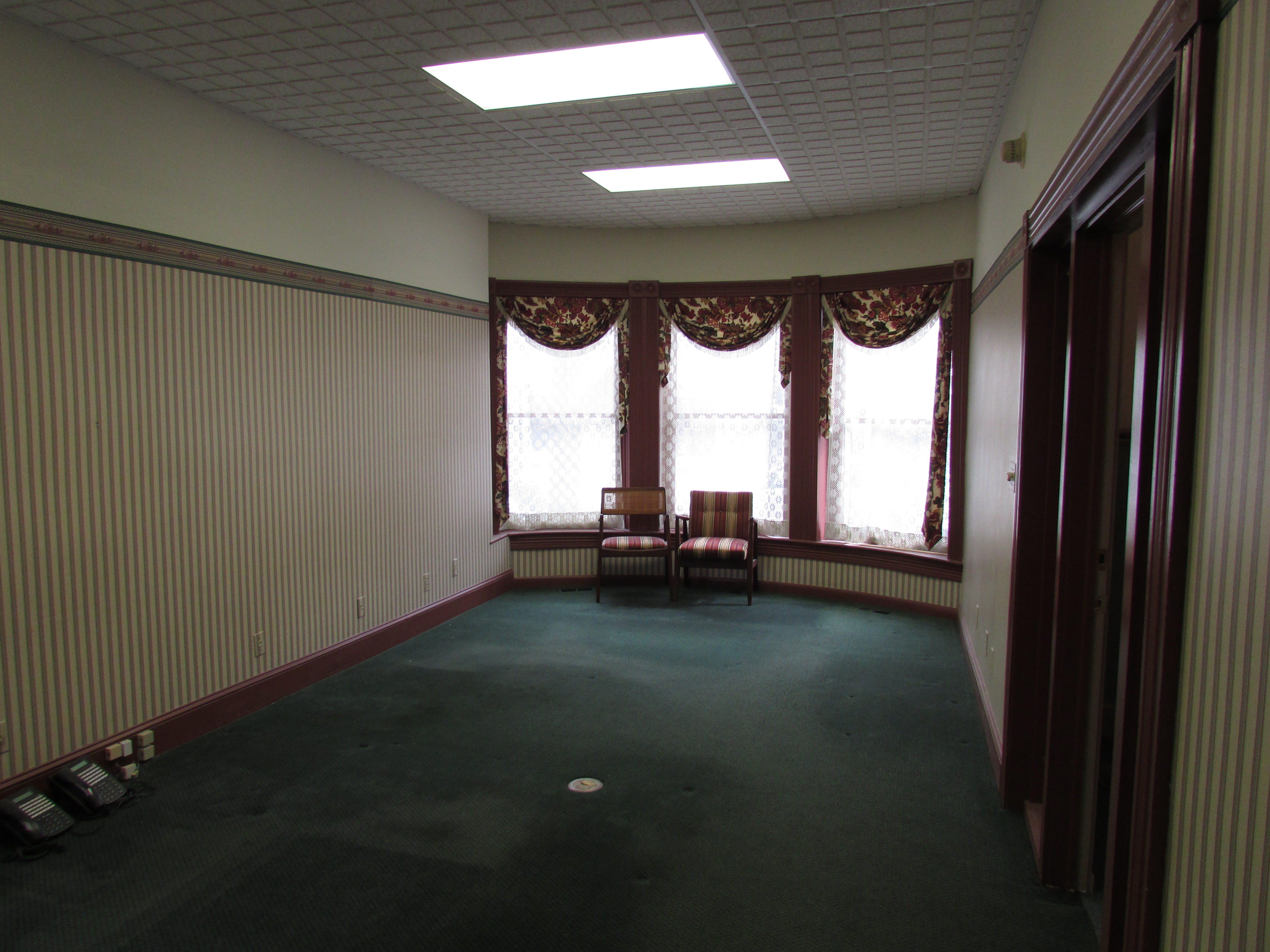 182 E. Main St.,Westminster,Maryland 21157,12 Rooms Rooms,4 BathroomsBathrooms,Office,E. Main St.,1137
