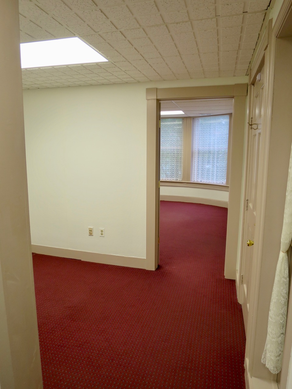 182 E. Main St.,Westminster,Maryland 21157,12 Rooms Rooms,4 BathroomsBathrooms,Office,E. Main St.,1137